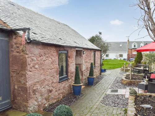 Girvan House | The Cottage