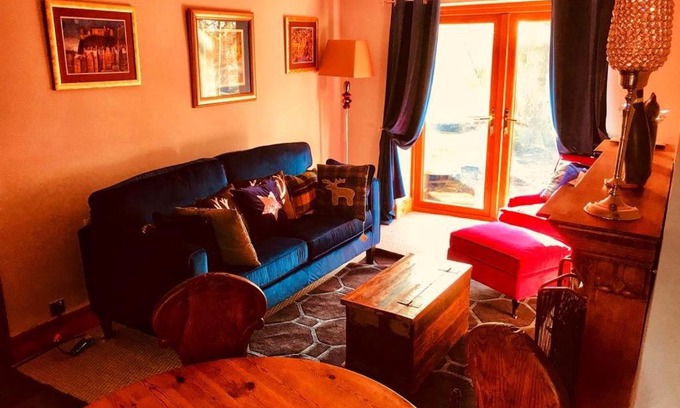 Oldham House | The Cottage, Grotton Hall, Lydgate, Saddleworth