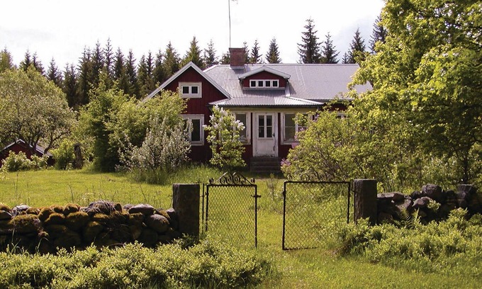 Urshult House | The cottage is close to the lake Åsnen and also has the forest close to the property.