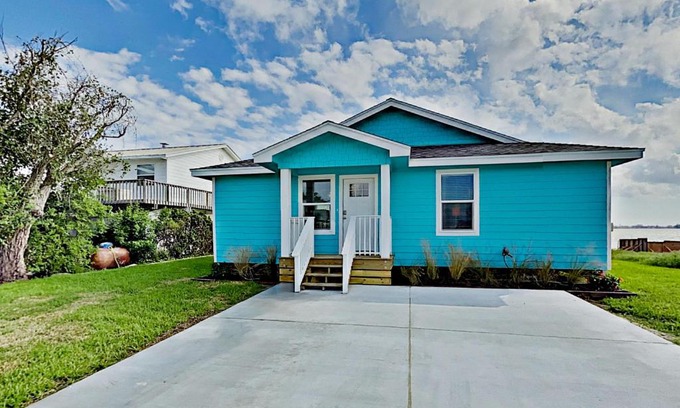 Rockport House | The Cottage on Salt Lake