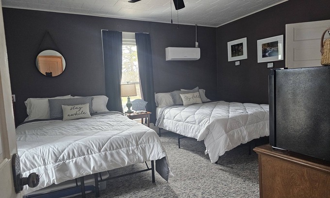 Eminence Other | The Cottage Room has 2 queen beds and private bathroom