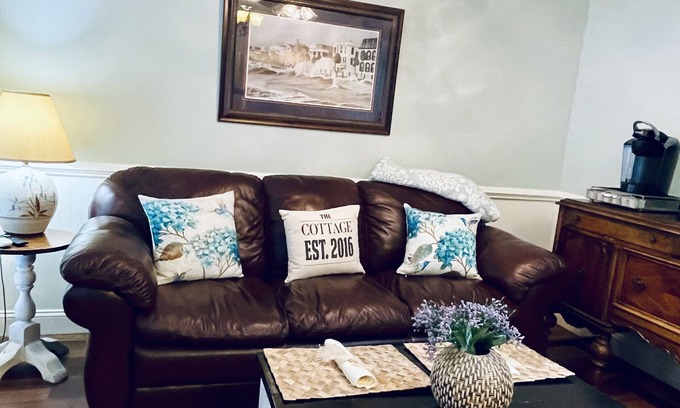 Cordova House | The Cottage