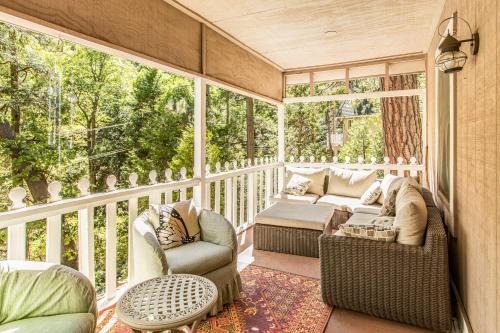 Lake Arrowhead House | The Cottage