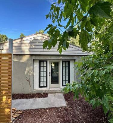 East Central Apartment | The Cottage