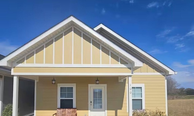 Midland City Cottage | The Cottages 2 2BR2BA Dothan Pet Friendly Gorgeous Pool, Pickle Ball court, Gym