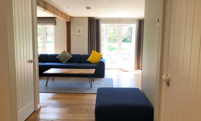 Appledram Cottage | The Cottages at Crouchers Orchards