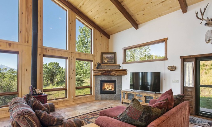 Glenwood Springs House | The Cottonwood Cottage - Space, Serenity, & Views