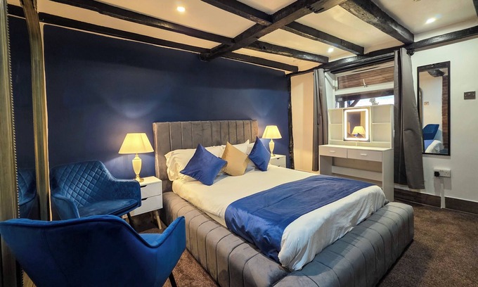 Stotfold Hotel | THE COURTYARD LODGE