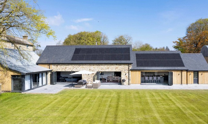 Tan-y-groes Cottage | The Courtyard - UK47180
