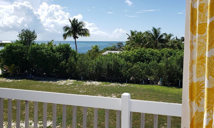 Man O War Cay Apartment | The Cove's Apartment - Dock Slip Included