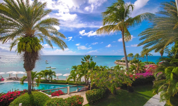 Dickenson Bay Hotel | The Cove Suites at Blue Waters Resort and Spa