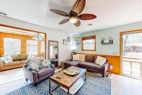 Eagle Rock House | The Cove