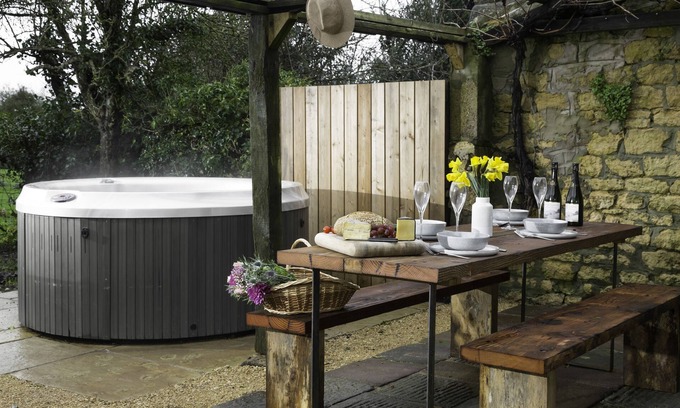 Dursley Cottage | The Cow Byre - beautiful barn conversion in the South Cotswolds sleeping 6 guests