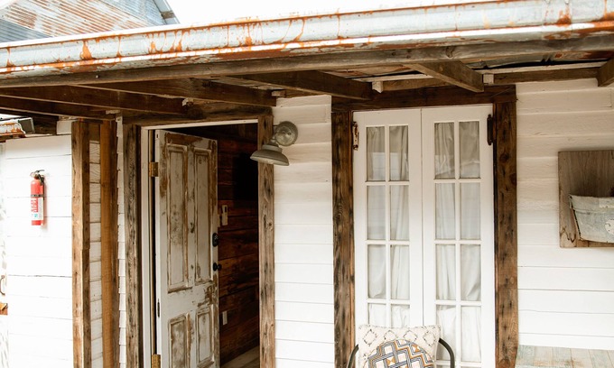 Round Top Condo | The Cowgirl Room at The 303
