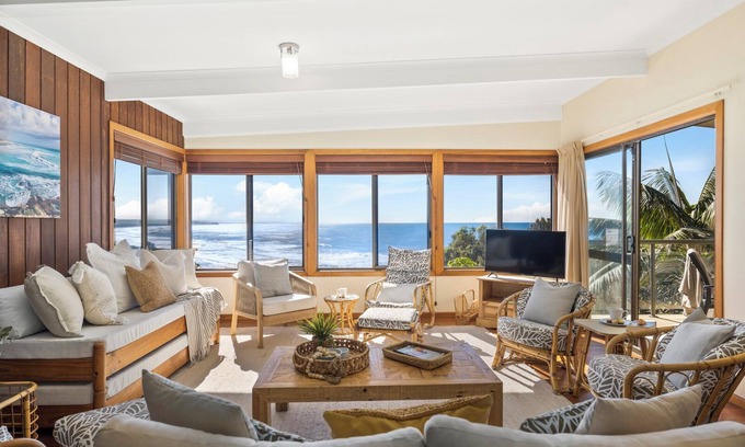 Valla Beach House | The Cowrie House – Coastal Bliss at Beautiful Valla Beach