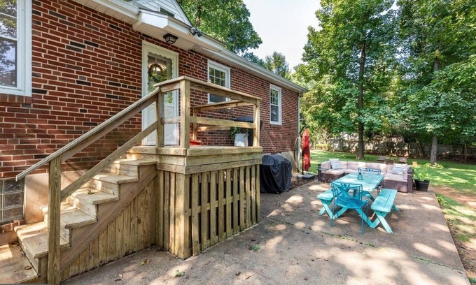 Rockdale House | The Cozy Charm City Retreat