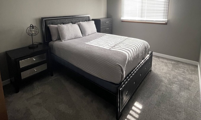 Tekamah Apartment | The Cozy Cornhusker 5