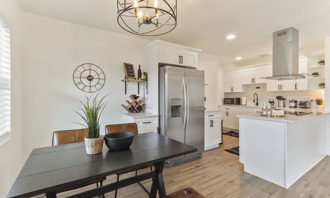 Port Tampa City House | The Cozy Cove - *Chic Westshore Getaway*