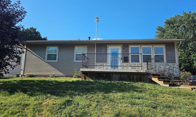 Berwick House | The cozy Grandview House.