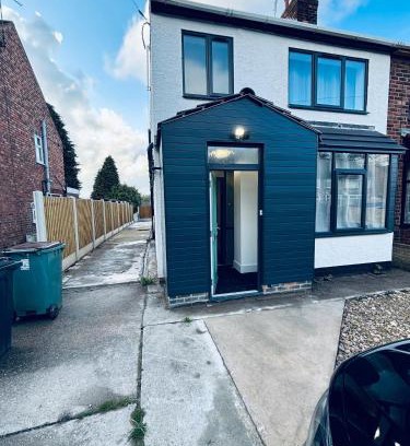 Heanor House | The Cozy Stay House