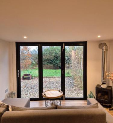 Gawcott House | The Cranny, 1 Bedroom House with Indoor Fireplace