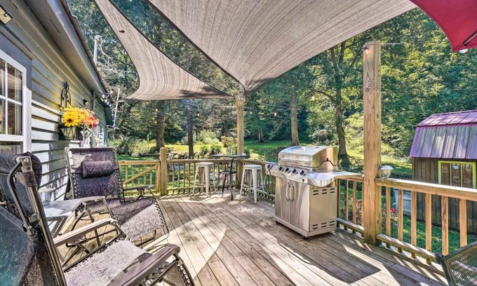 Newcomb House | The Creek Winfield Gem 73 Acres of Privacy