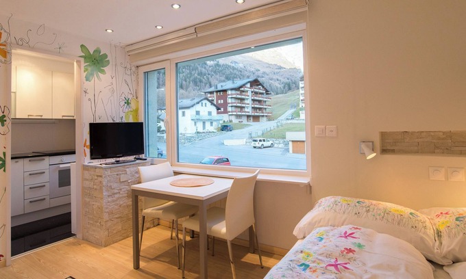 Leukerbad Apartment | The Cristal apartment house is situated in a quiet, sunny and central location