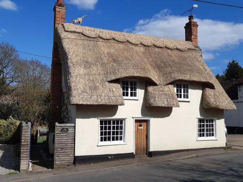 Halstead House | The Croft - 28243