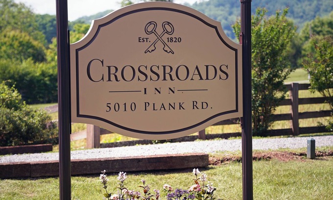 North Garden Bed & Breakfast | The Crossroads Inn