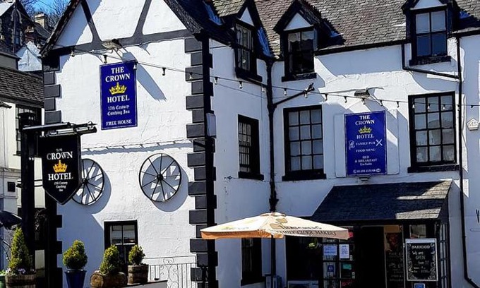 Corwen Hotel | The Crown Hotel