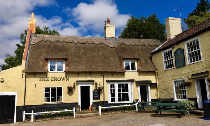 Smallburgh Bed & Breakfast | The Crown Inn