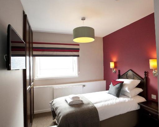 Stornoway Hotel | The Crown Inn