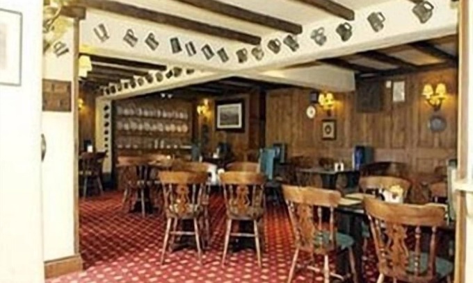 Swindon Hotel | The Crown Inn