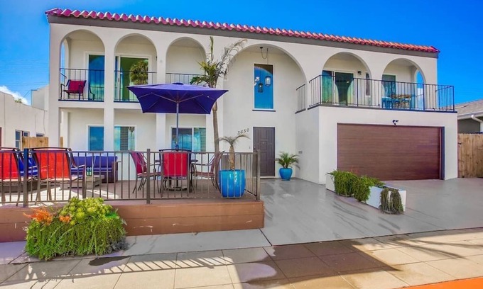 Crown Point Villa | The Crown Jewel Villa with AC! Bikes, Kayak and SUP!