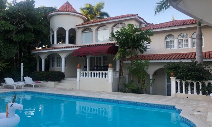 Los Brazos Villa | The Crown Villa
