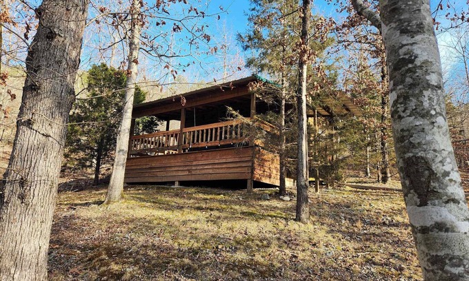 Board Camp Cabin | The Crowned Eagle Cabin