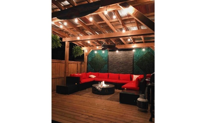 Crystal Beach House | The Crystal Breeze Cottage *Now with A/C for 2023