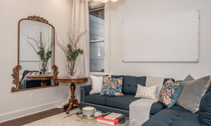 Mount Adams Condo | The Curio at Centennial House