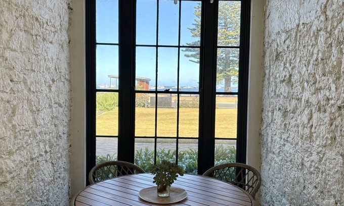 Port Macdonnell Bed & Breakfast | The Customs House Port MacDonnell