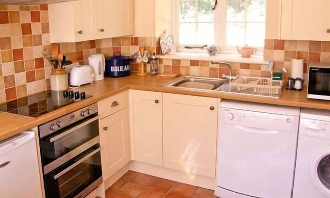 Haselbury Plucknett Cottage | The Cygnet