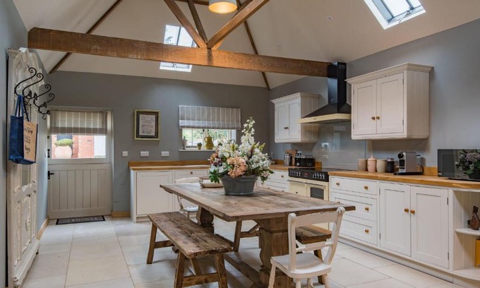 Maidstone House | The Dairy by Bloom Stays