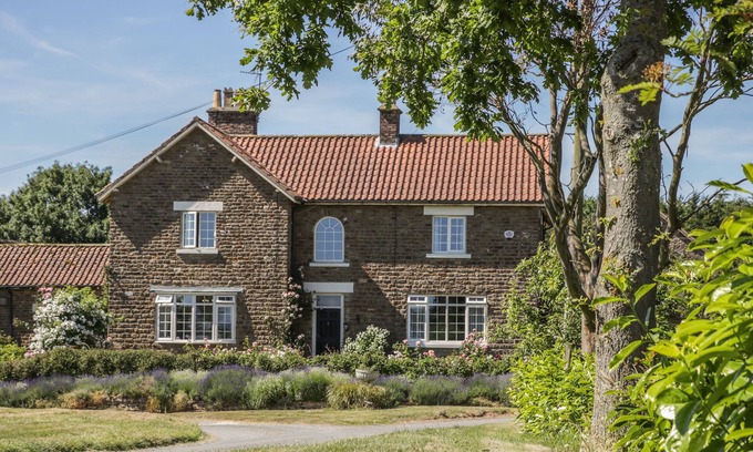 Stittenham Cottage | THE DAIRY, pet friendly, character holiday cottage in Sheriff Hutton