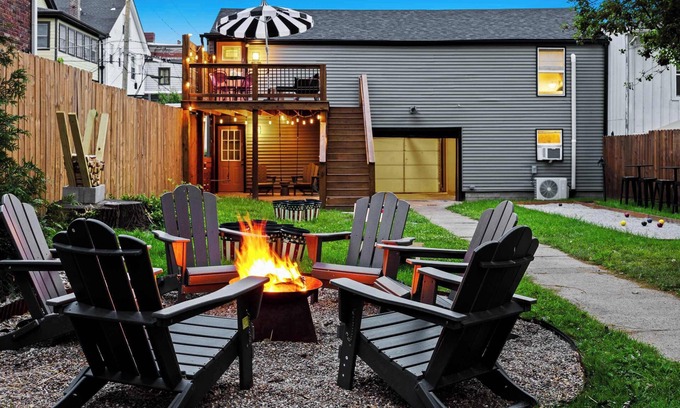 Cherokee Triangle House | The Daisy Carriage House: Luxe Stay w/Game Room