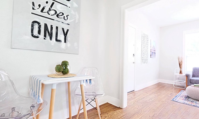 Lower Greenville Apartment | The Dallas Native Arboretum Tickets Included