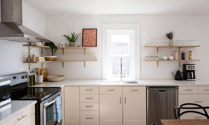 Prince Edward House | The Darcie House - cozy, pet-friendly home in PEC
