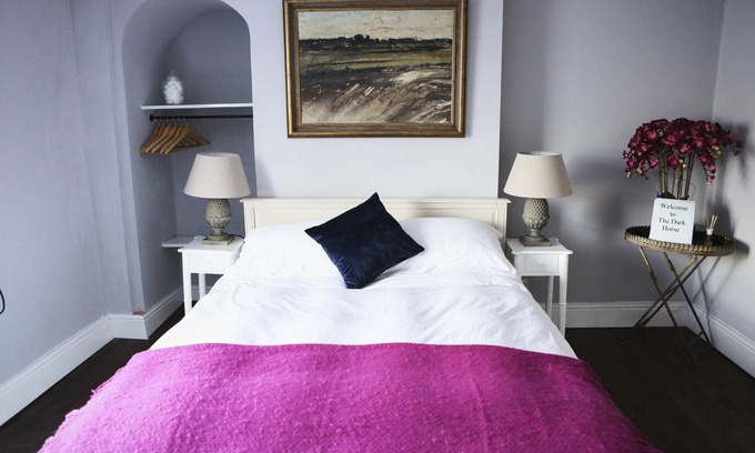 Easton Hotel | The Dark Horse Pub