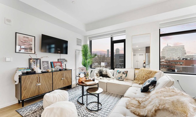 Shawmut Apartment | The Dazzling Two-Bedroom, Two-Bath Suite in South End!