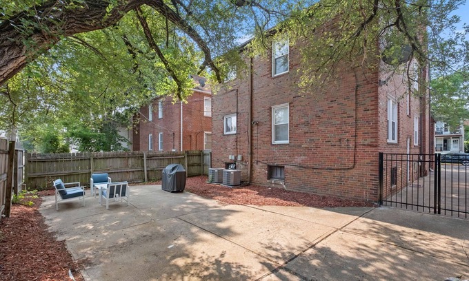 University City House | The Delmar Darling - Walk to Loop + Near Wash U