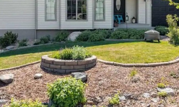 Castle Rock Apartment | The Den at Castle Pines