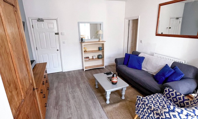 Fishponds Apartment | The Den by AltoLuxoExperience